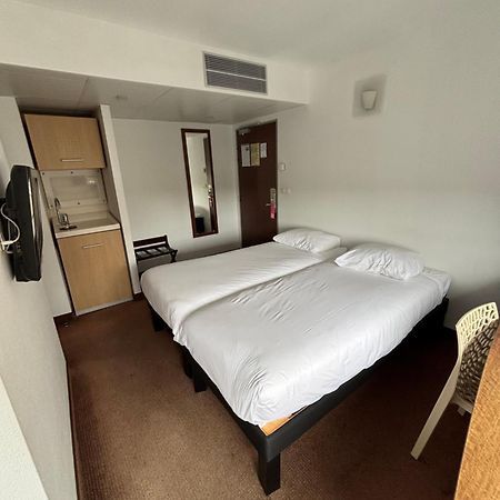 Ibis Styles Bethune Bruay La Buissiere Bagian luar foto