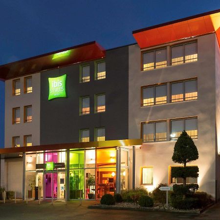 Ibis Styles Bethune Bruay La Buissiere Bagian luar foto