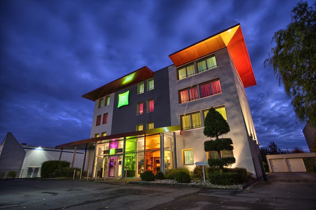 Ibis Styles Bethune Bruay La Buissiere Bagian luar foto