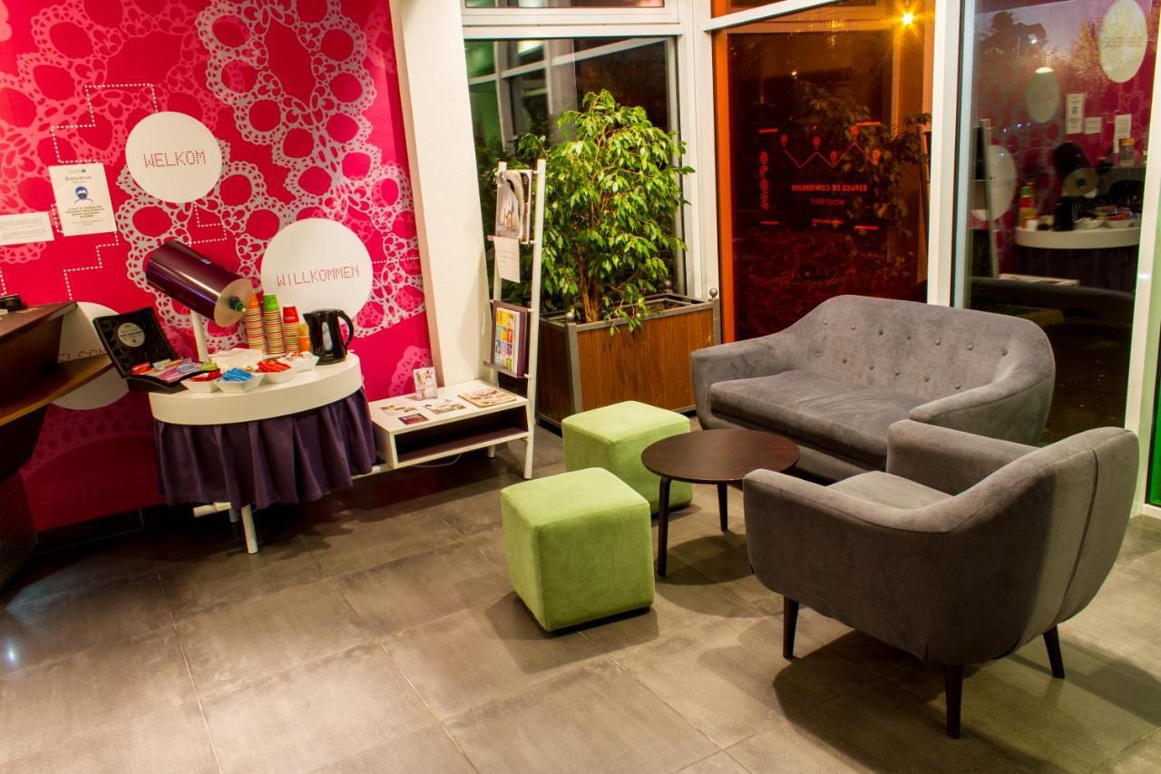 Ibis Styles Bethune Bruay La Buissiere Bagian luar foto
