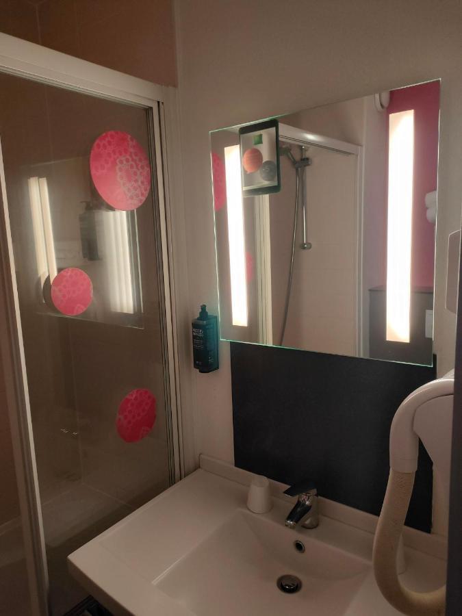 Ibis Styles Bethune Bruay La Buissiere Bagian luar foto