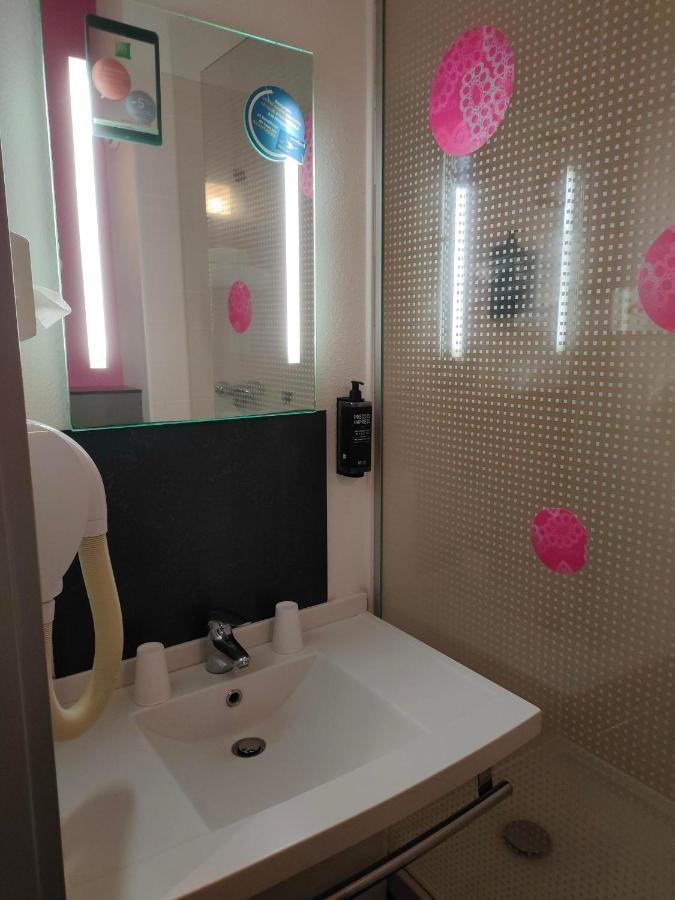 Ibis Styles Bethune Bruay La Buissiere Bagian luar foto