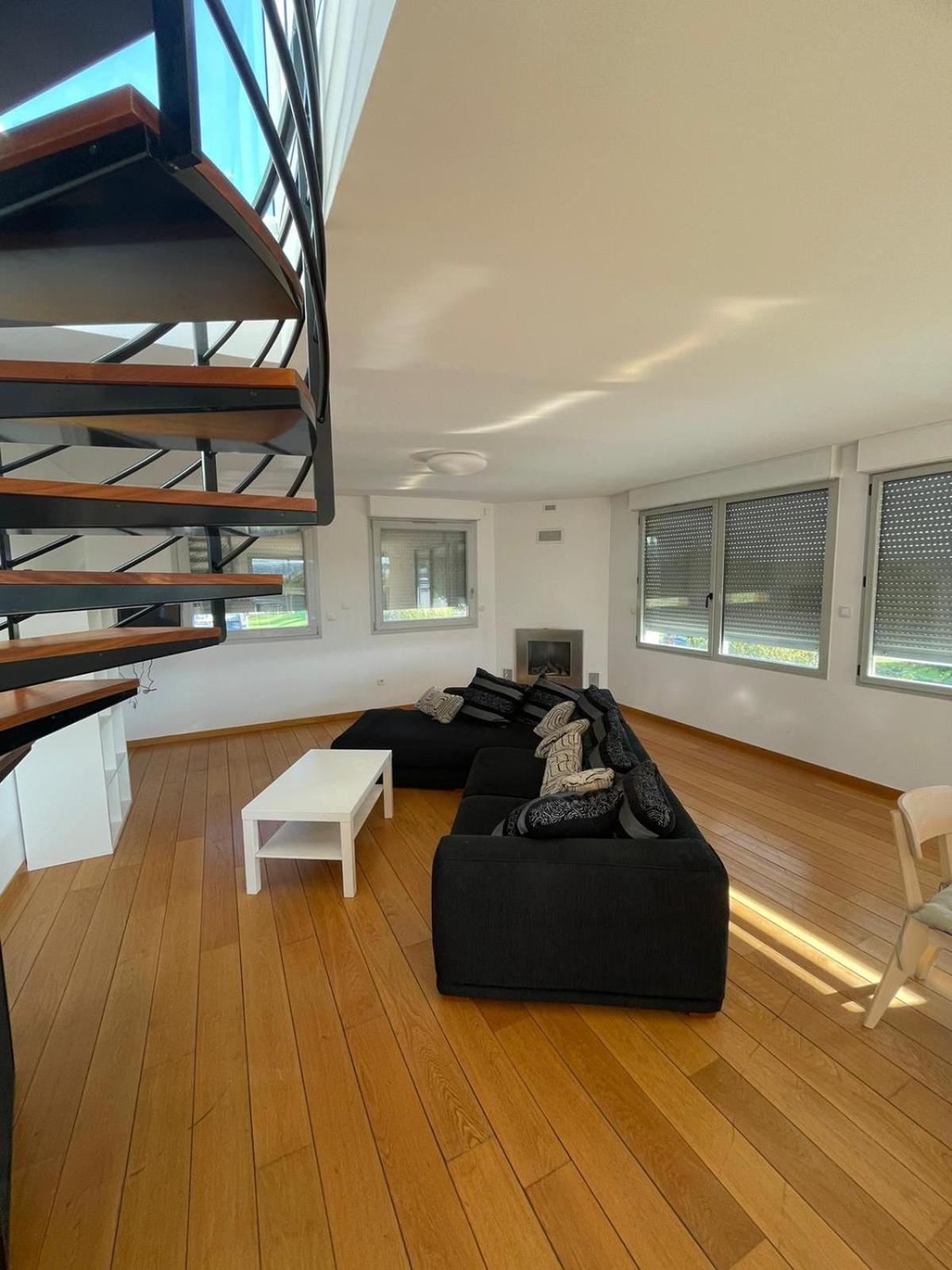 Ibis Styles Bethune Bruay La Buissiere Bagian luar foto