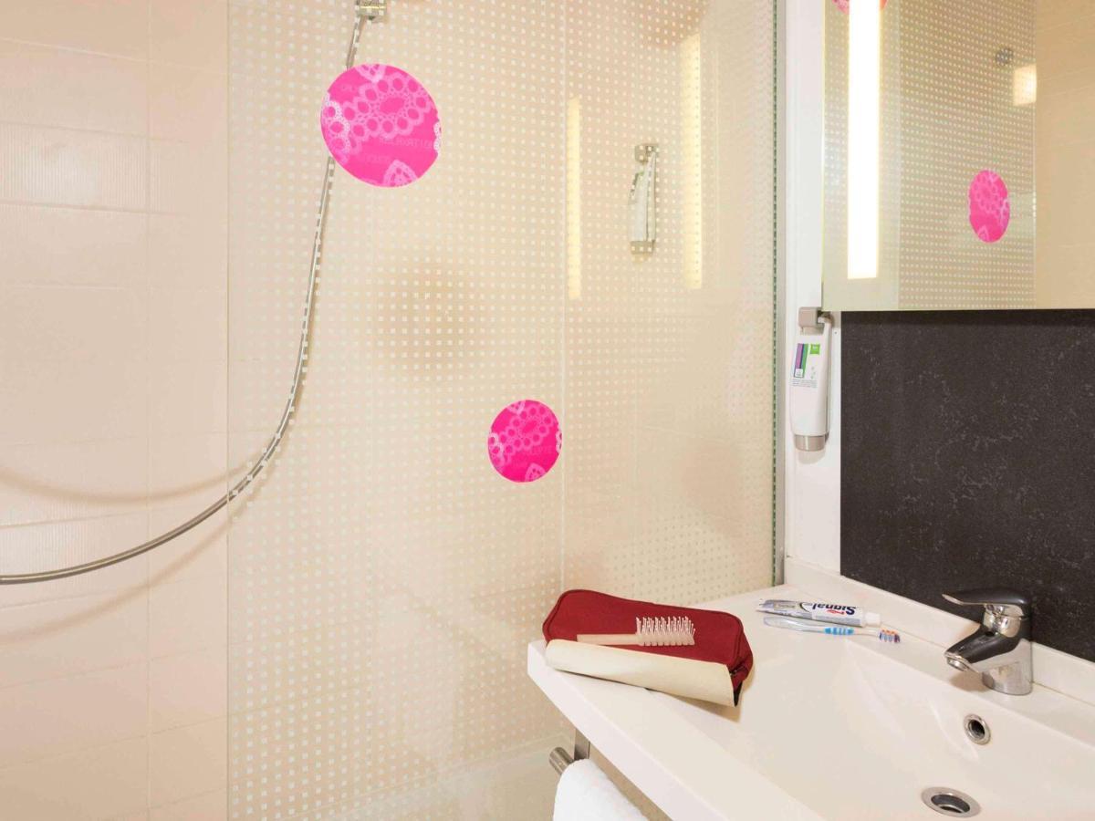 Ibis Styles Bethune Bruay La Buissiere Bagian luar foto