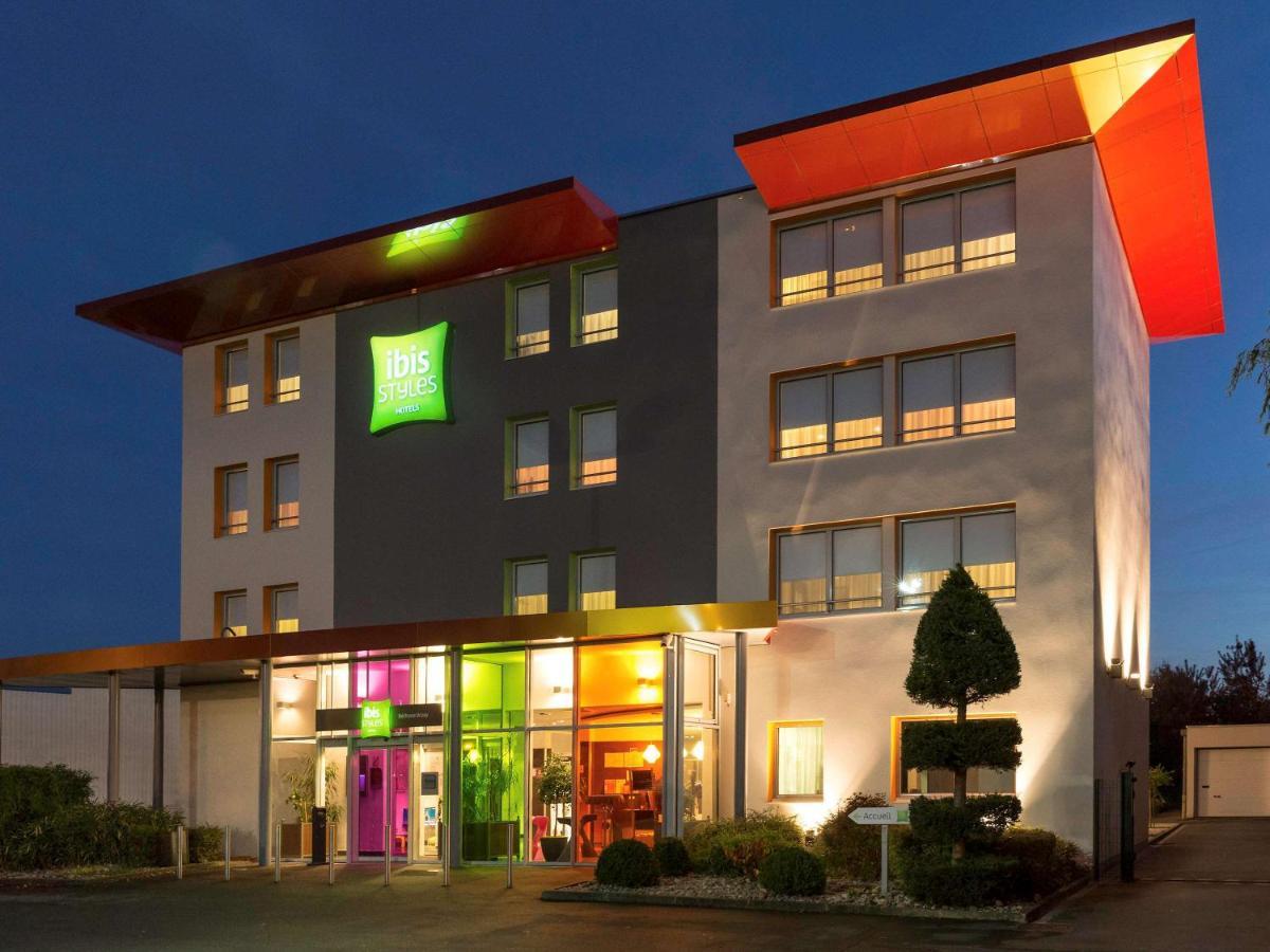Ibis Styles Bethune Bruay La Buissiere Bagian luar foto